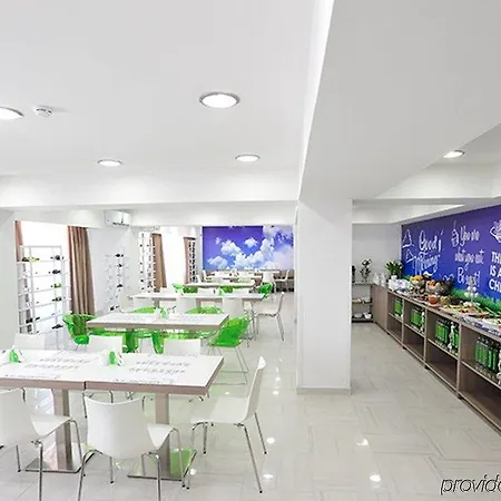 Ibis Styles 4*