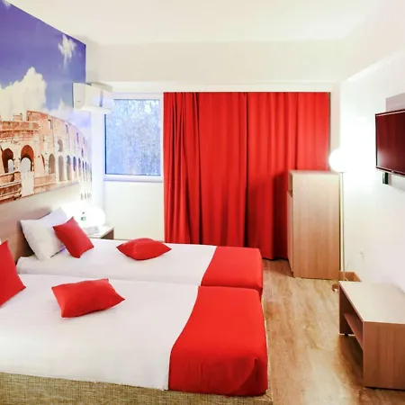 Ibis Styles 4*